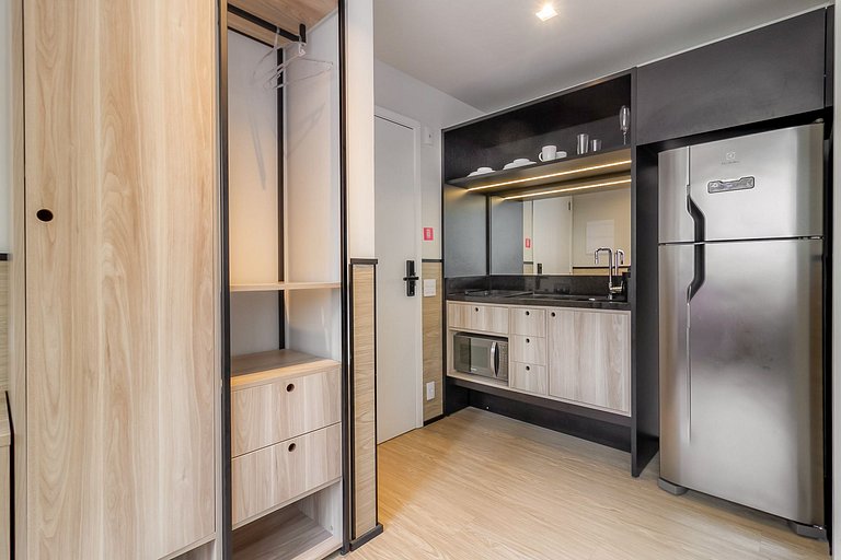 Studio moderno colado na Av. Paulista - Housi 0304