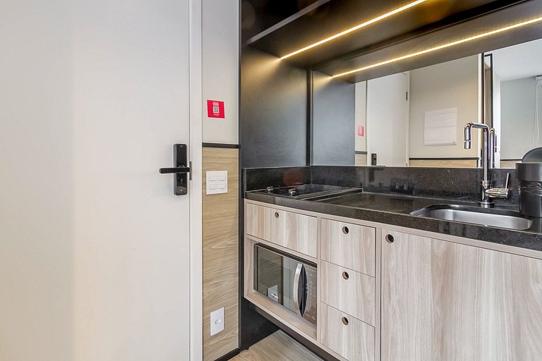 Studio moderno colado na Av. Paulista - Housi 0304