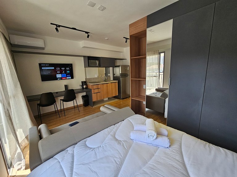 Studio moderno colado na Av. Ibirapuera | 0102