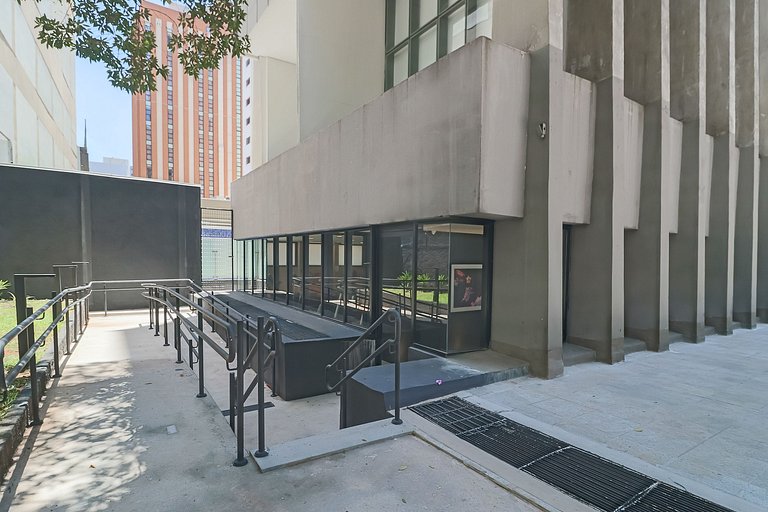 Studio moderno colado na Av. Paulista - Housi 1108