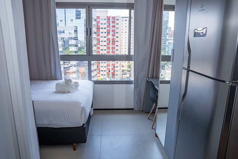 Studio Confortável ao Lado do Metrô Paraíso |723