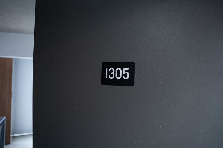 Studio Confortável ao Lado do Metrô Paraíso |1305