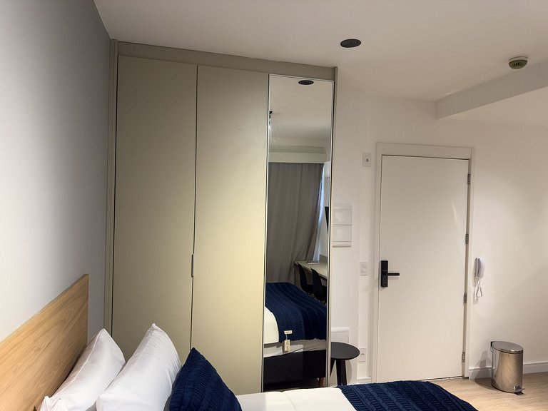 Studio moderno: Atmosfera Brooklin 3010
