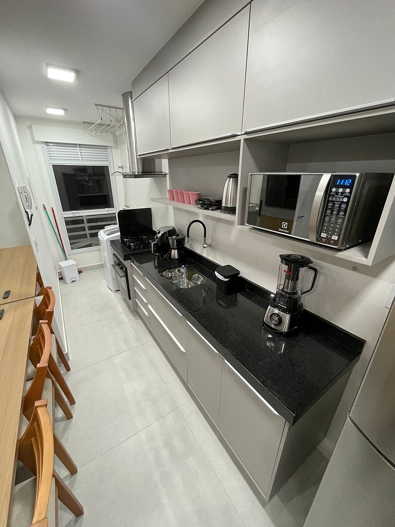 Studio Moderno em Vila Velha - Ed. Infinity by Housi - 2005