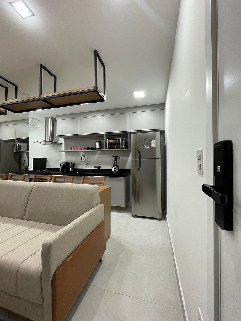 Studio Moderno em Vila Velha - Ed. Infinity by Housi - 2005