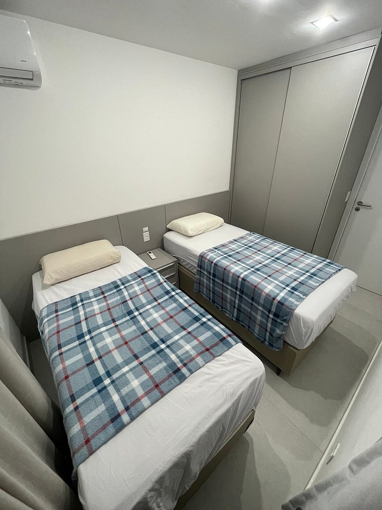 Studio Moderno em Vila Velha - Ed. Infinity by Housi - 2005