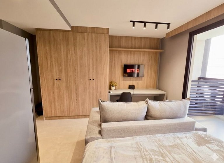 Studio Moderno - A7 Vix by Housi - 0502B