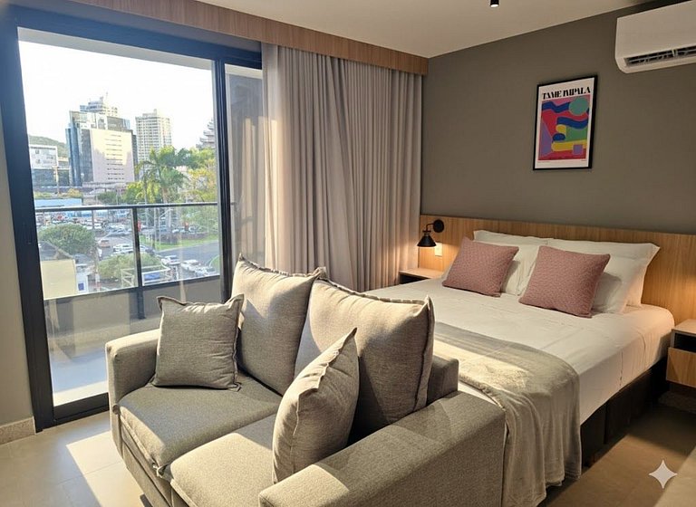 Studio Moderno - A7 Vix by Housi - 0502B