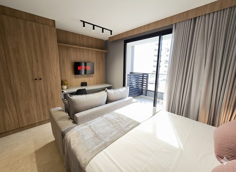 Studio Moderno - A7 Vix by Housi - 0502B